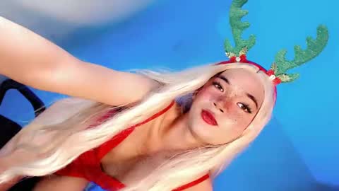 Snapshot of lovingmonaru969 chatting on December 9, 12:30 pm Lovingmonaru969 online show from December 9, 12:30 pm