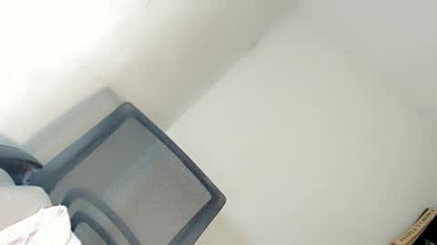 Snapshot of lovingmonaru969 chatting on January 1, 8:47 pm Lovingmonaru969 online show from January 1, 8:47 pm