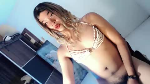 Snapshot of lovingmonaru969 chatting on October 6, 11:29 am Lovingmonaru969 online show from October 6, 11:29 am