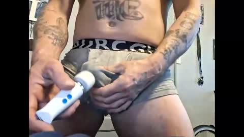lowerahornyhighhard13 online show from April 23, 11:53 am