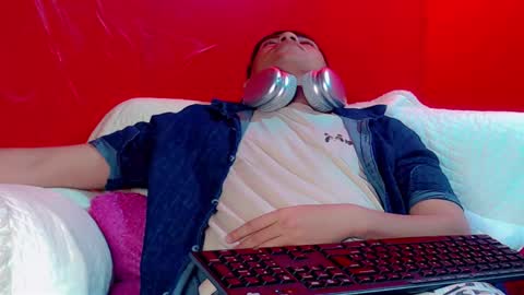 lpysami online show from November 11, 8:20 pm