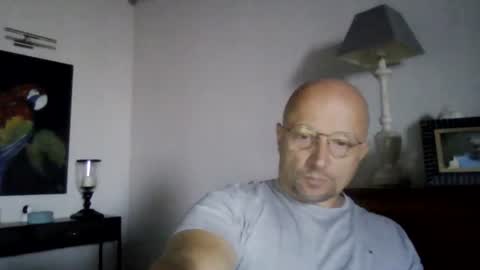 Snapshot of lrda49 chatting on July 6, 6:54 am Espigle online show from July 6, 6:54 am