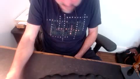 Snapshot of lreed090 chatting on May 8, 8:14 pm lreed090 online show from May 8, 8:14 pm