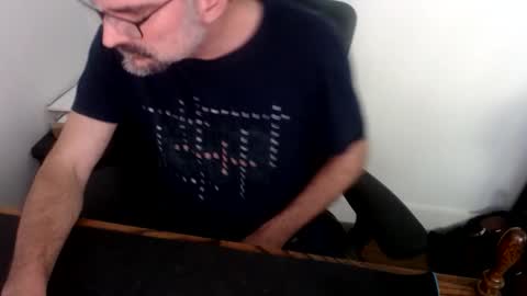 Snapshot of lreed090 chatting on May 9, 8:58 pm lreed090 online show from May 9, 8:58 pm