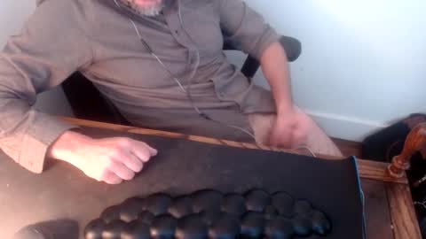 Snapshot of lreed090 chatting on May 21, 8:38 pm lreed090 online show from May 21, 8:38 pm
