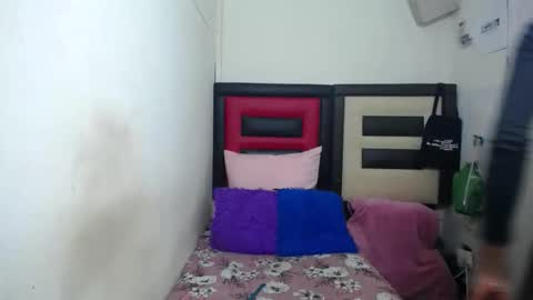 lsnnickykhanyile online show from March 17, 8:56 pm