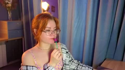 Snapshot of lu_muon chatting on April 29, 1:21 am lu_muon online show from April 29, 1:21 am