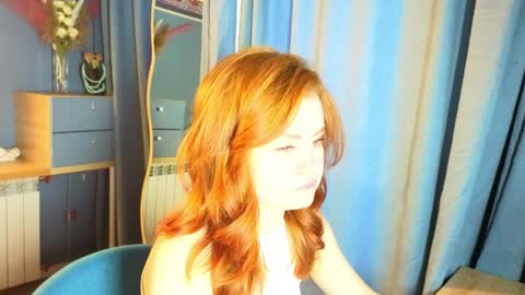 Snapshot of lu_muon chatting on May 1, 1:21 am lu_muon online show from May 1, 1:21 am
