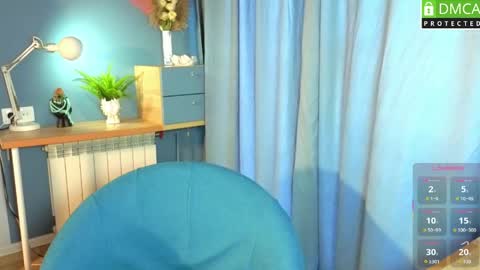 Snapshot of lu_muon chatting on June 6, 1:43 am lu_muon online show from June 6, 1:43 am
