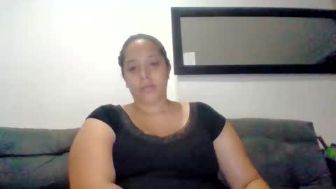 Snapshot of lu_sugar chatting on February 25, 3:49 am Lucy online show from February 25, 3:49 am