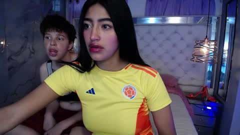 lu_vale online show from April 22, 12:18 pm
