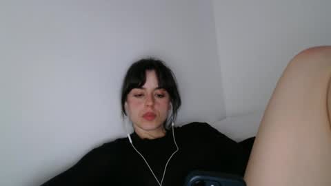 Snapshot of luana789 chatting on May 2, 9:31 pm luana online show from May 2, 9:31 pm