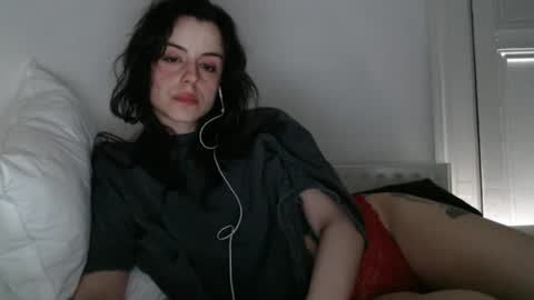 Snapshot of luana789 chatting on June 29, 9:37 pm luana online show from June 29, 9:37 pm