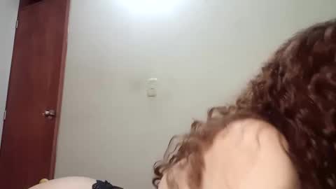 Snapshot of luanapowerful chatting on January 29, 3:54 am luanapowerful online show from January 29, 3:54 am