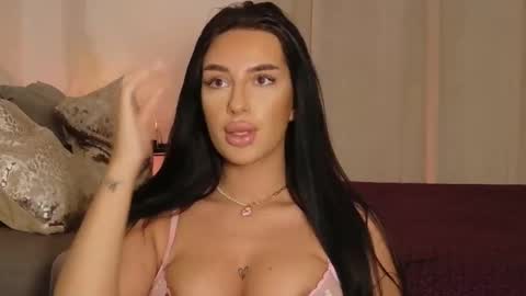 Snapshot of luanaxdess chatting on March 17, 11:30 pm Luana Dess online show from March 17, 11:30 pm