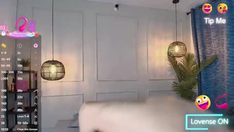 lUAN online show from April 5, 11:29 am