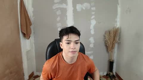 lUAN online show from June 3, 12:08 pm