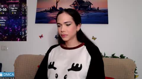 luara_ online show from November 30, 10:14 pm