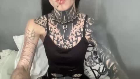 Snapshot of luaspectral chatting on February 1, 7:55 pm luaspectral online show from February 1, 7:55 pm