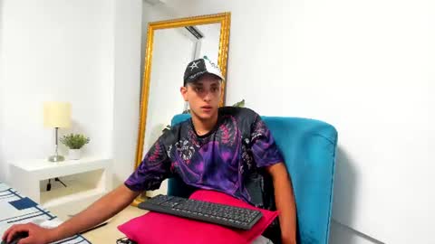 Luca  Gael online show from June 21, 8:00 pm