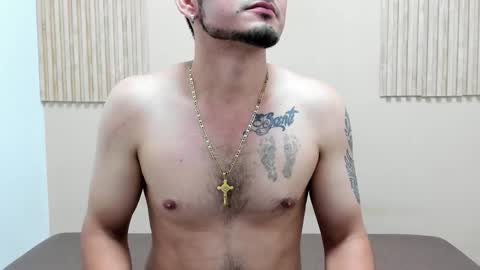 Snapshot of luca_kingg chatting on February 24, 9:02 pm Luca online show from February 24, 9:02 pm