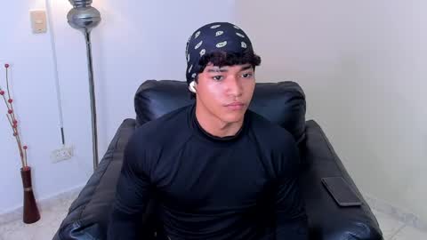Snapshot of luca_mashle chatting on May 26, 3:13 am luca_mashle online show from May 26, 3:13 am