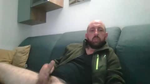 Snapshot of lucabeech88 chatting on October 17, 8:55 pm Luca online show from October 17, 8:55 pm