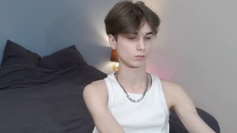 Snapshot of lucacharm chatting on February 12, 2:45 am lucacharm online show from February 12, 2:45 am