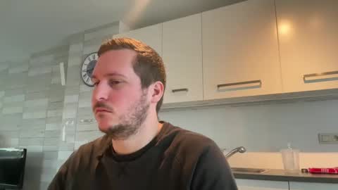 Snapshot of lucas1996_ chatting on January 7, 9:29 am Lucas online show from January 7, 9:29 am