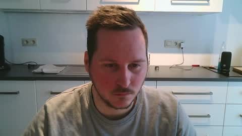 Snapshot of lucas1996_ chatting on February 4, 9:49 am Lucas online show from February 4, 9:49 am