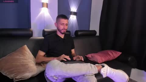 Snapshot of lucas4me chatting on February 5, 4:50 am Lucas online show from February 5, 4:50 am