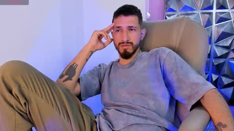 Lucas online show from March 13, 2:51 am