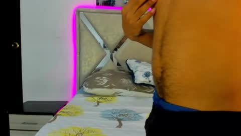 lucas_cruz1 online show from June 17, 3:53 am