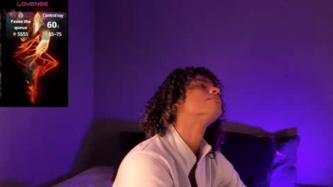 Snapshot of lucas_eevans07 chatting on December 6, 6:17 pm online show from December 6, 6:17 pm