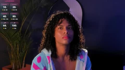 Snapshot of lucas_eevans07 chatting on November 21, 1:43 pm online show from November 21, 1:43 pm