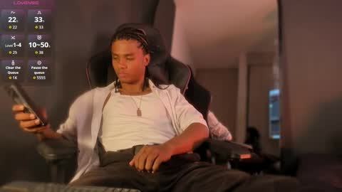 Snapshot of lucas_eevans07 chatting on February 5, 4:55 pm online show from February 5, 4:55 pm