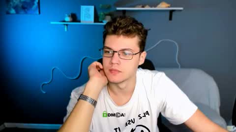 lucas_long_ online show from October 20, 8:37 am