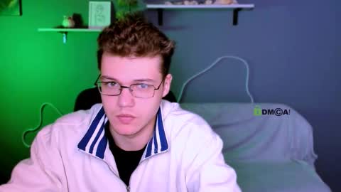 lucas_long_ online show from October 21, 8:48 am