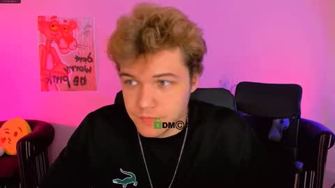 lucas_long_ online show from December 23, 10:57 am