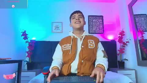 Lucas lovee online show from February 15, 1:20 pm