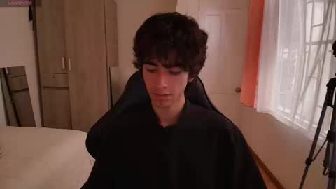 lucas_xo online show from September 18, 9:50 pm