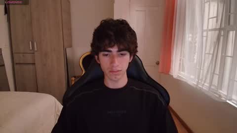 lucas_xo online show from September 19, 10:21 pm