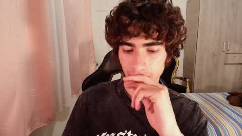 lucas_xo online show from October 7, 6:21 am