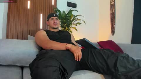 LUCA SANTOS online show from November 11, 1:38 am