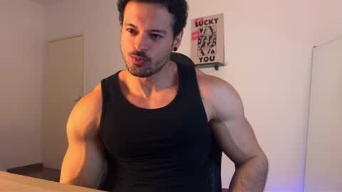lucasfit24 online show from July 29, 3:32 pm