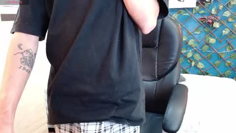 Snapshot of lucasssmith11 chatting on June 23, 8:29 pm LucassSmith11 online show from June 23, 8:29 pm