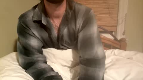 Snapshot of lucca_d123 chatting on May 27, 8:33 am lucca_d123 online show from May 27, 8:33 am