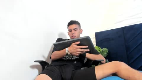 Snapshot of lucca_moreti chatting on March 27, 8:26 am Lucca Moreti online show from March 27, 8:26 am