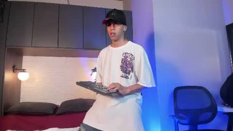 Snapshot of lucca_moreti chatting on July 13, 3:53 am Lucca Moreti online show from July 13, 3:53 am