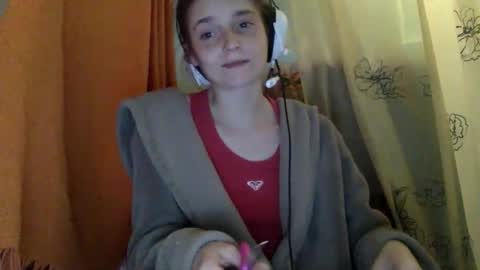 Snapshot of luci_layne chatting on May 12, 10:29 pm Luci Layne online show from May 12, 10:29 pm